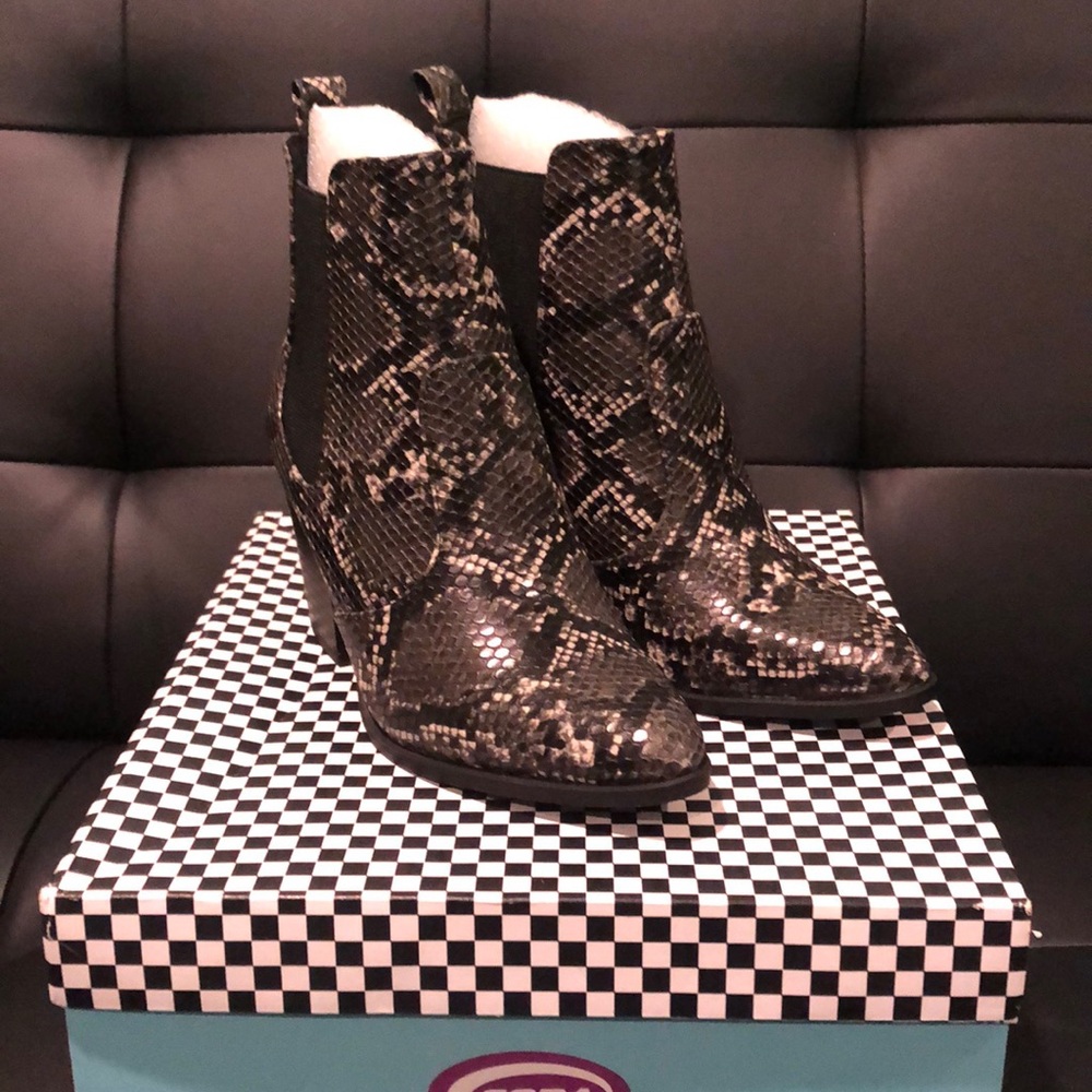 Soda faux snakeskin boots. NIB